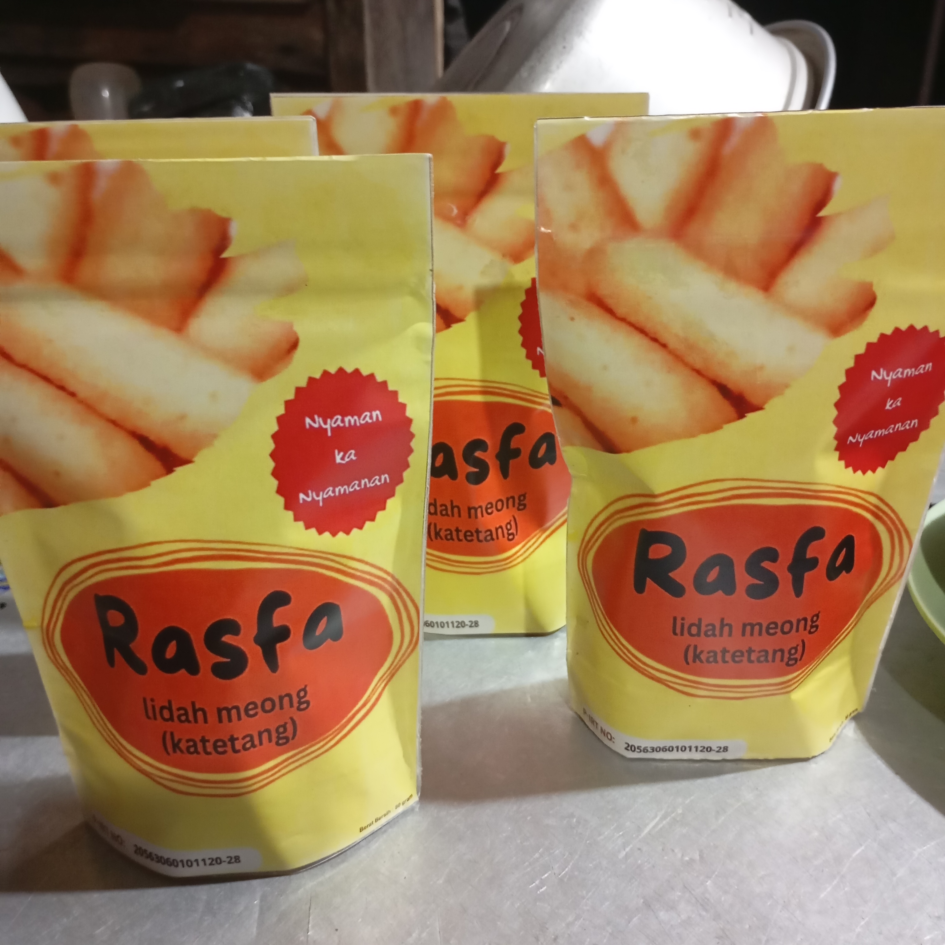 Rasfa Lidah Meong